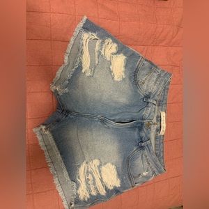 WOMENS JEAN SHORTS WITH RIPS